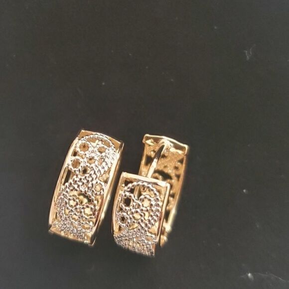 Small 14k Gold Silver Wide Filigree Hoop Earrings, Chunky Huggie Hoops - Picture 9 of 9